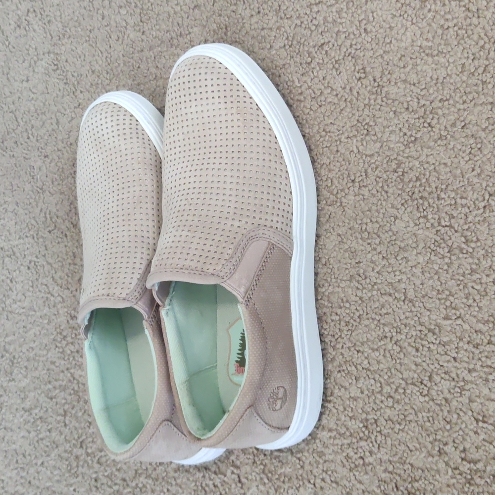 Women's shoes